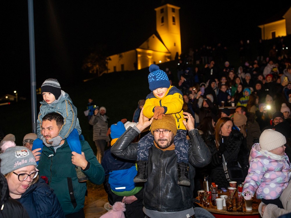 Nezaboravno otvorenje Zimskih cajta uz koncert Gršeta!