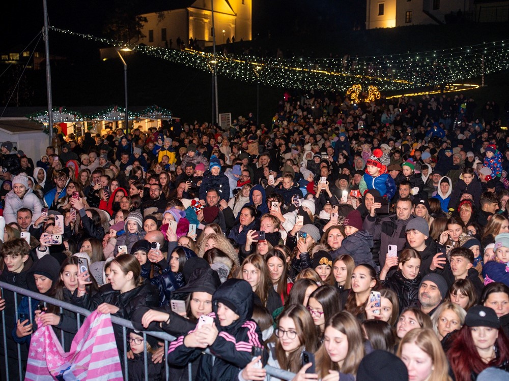 Nezaboravno otvorenje Zimskih cajta uz koncert Gršeta!